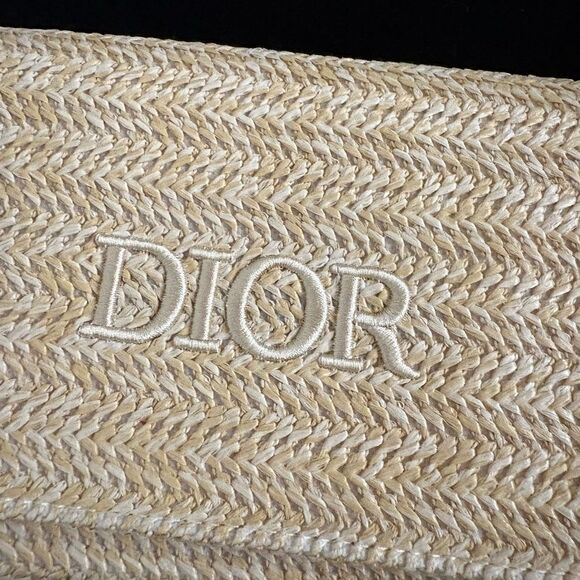 Brand new Christian Dior Clutch Pouch Beige VIP Customers Limited Novelty - Picture 7 of 9